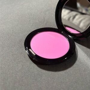 Stila Custom Color Blush in Self-Adjusting Pink discontinued powder blush makeup